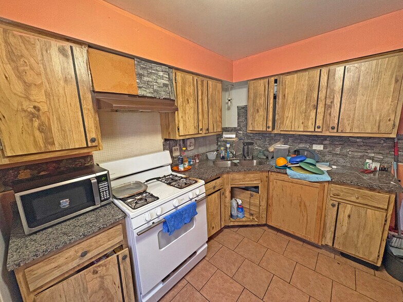 More Photos Of 1426 E Ports O Call Dr, Palatine Apartments For Sale