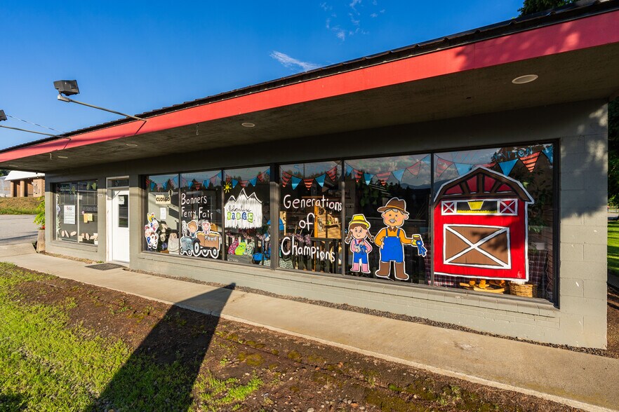 More Photos Of 6665 S Main St, Bonners Ferry Storefront Retail Office For Sale