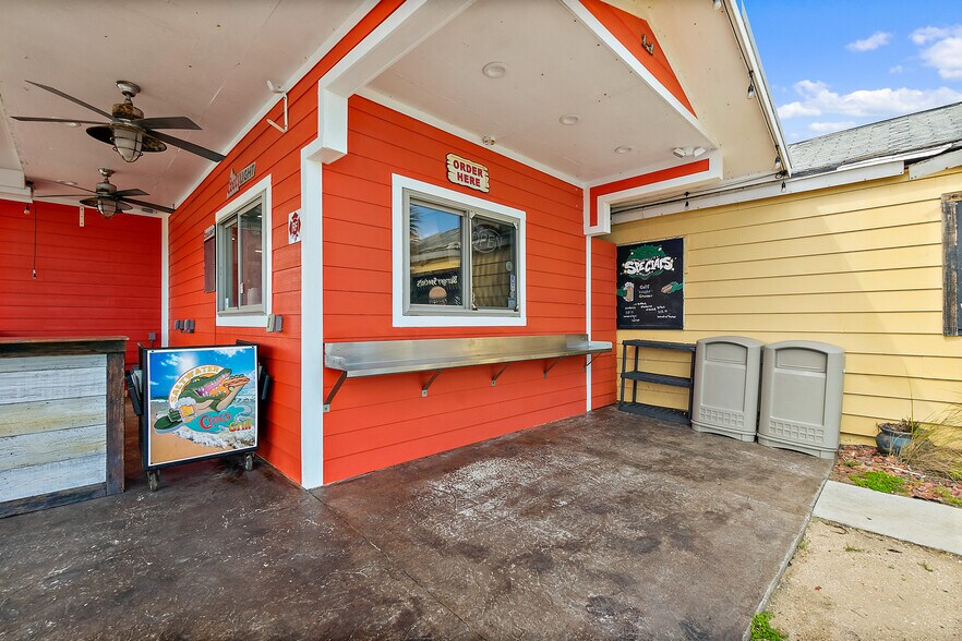 More Photos Of 205 N Ocean Shore Blvd, Flagler Beach General Retail For Sale