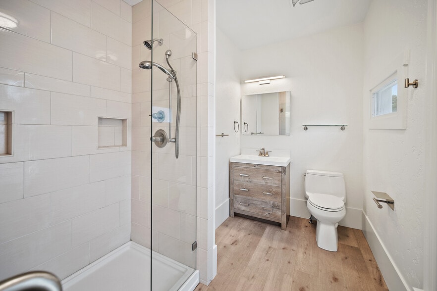 More Photos Of 1501 W Colorado Ave, Colorado Springs Storefront Retail Residential For Sale