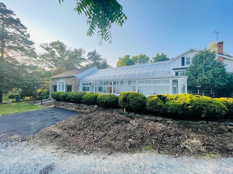 More Photos Of 9066 Baltimore Ave, College Park Storefront Retail Residential For Lease