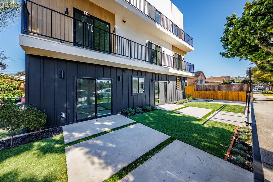 More Photos Of 2938 S Sycamore Ave, Los Angeles Apartments For Sale
