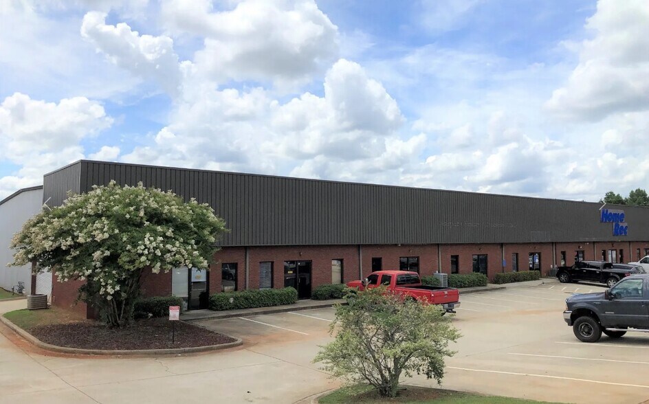 More Photos Of 429 McDonough Pky, McDonough Flex For Lease