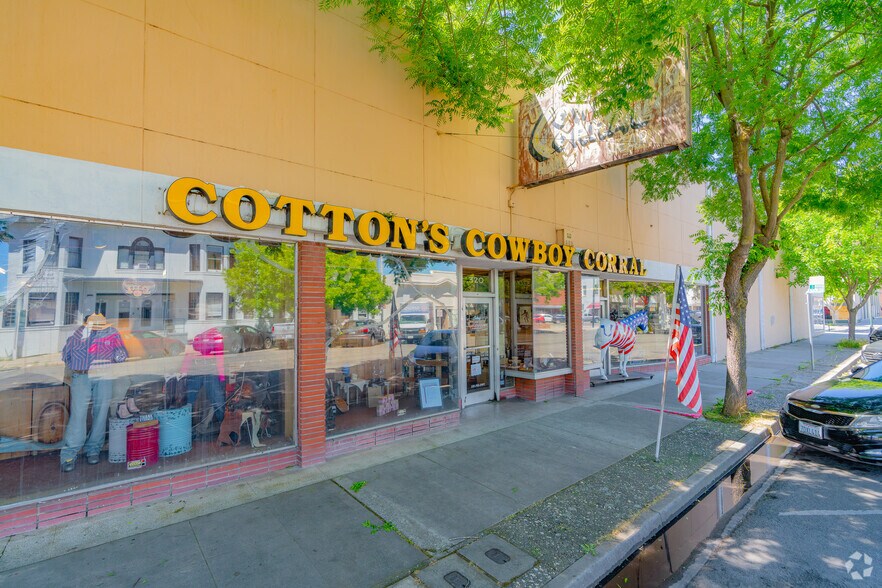 More Photos Of 421-423 D St, Marysville Storefront Retail Residential For Sale