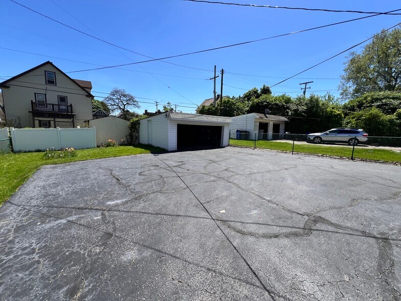 More Photos Of 3127 West Blvd, Cleveland Multifamily For Sale