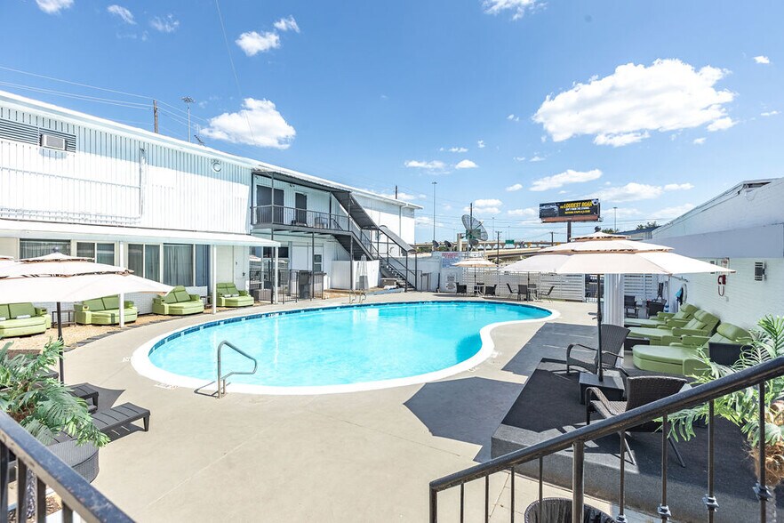 More Photos Of 1175 N Watson Rd, Arlington Hotel For Sale