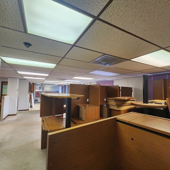 More Photos Of 2671 Sheridan Rd, Zion Apartments For Lease