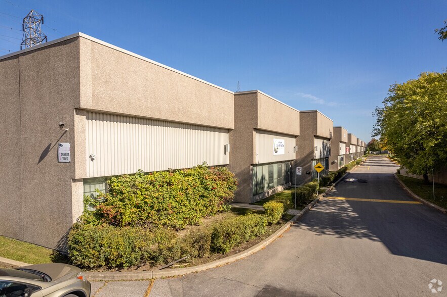 More Photos Of 6325-6475 Boul des Grandes-Prairies, Montréal Unknown For Lease