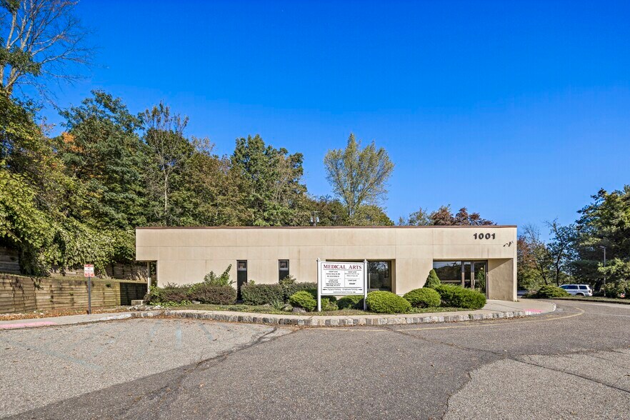 More Photos Of 1001 Pleasant Valley Way, West Orange Medical For Lease