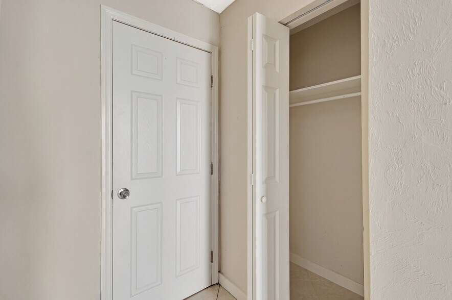 More Photos Of 832 S J St, Lake Worth Beach Multifamily For Sale