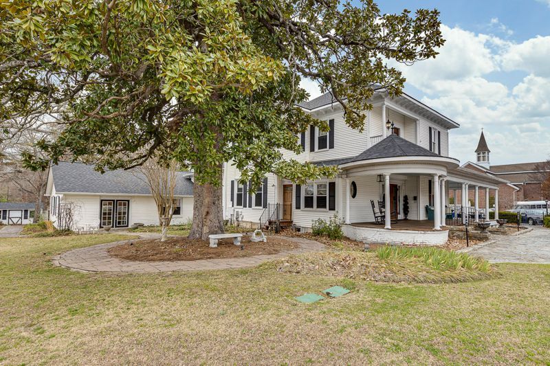 More Photos Of 201 E College St, Simpsonville Freestanding For Sale