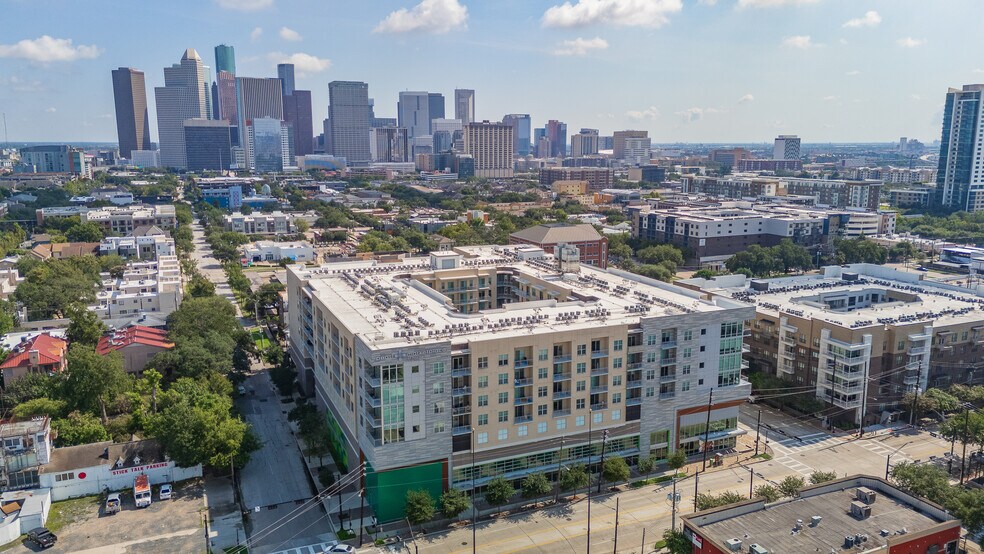 More Photos Of 515 Elgin St, Houston Apartments For Lease