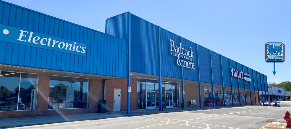 More Photos Of 361-385 W Lincoln St, Tullahoma Department Store For Lease