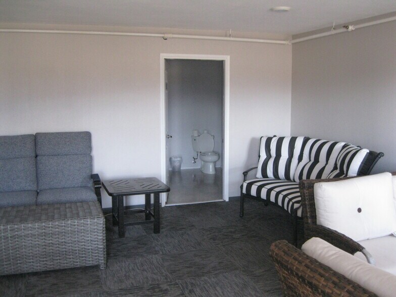 More Photos Of 1262 S Santa Fe Ave, San Jacinto Warehouse For Sale