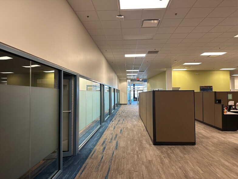 More Photos Of 807-819 E Hwy 60, Monett General Retail For Sale