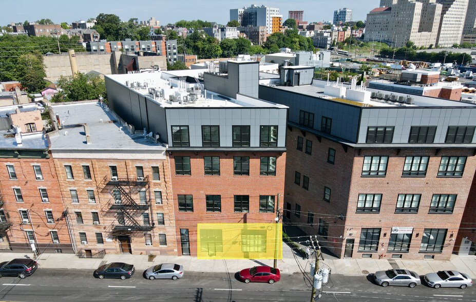 More Photos Of 660 Grand St, Jersey City Storefront Retail Residential For Lease