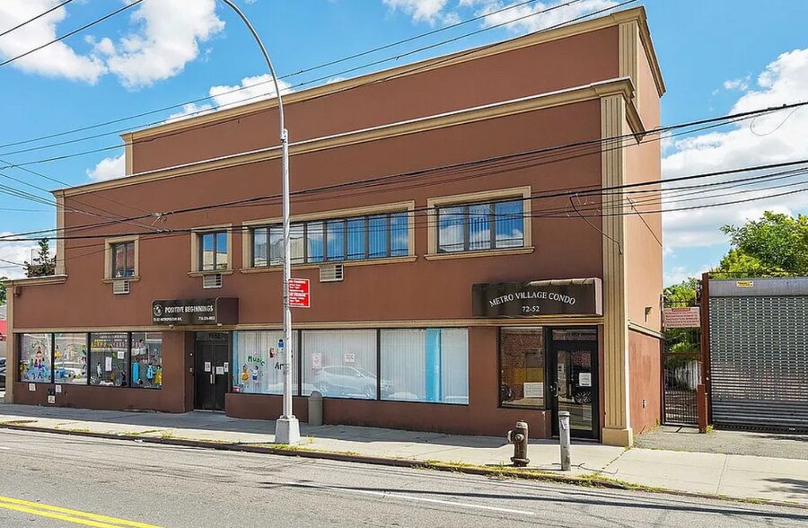 More Photos Of 7252 Metropolitan Ave, Middle Village General Retail For Sale