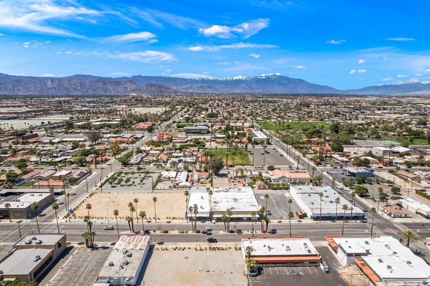More Photos Of 45073 Oasis St, Indio Freestanding For Lease