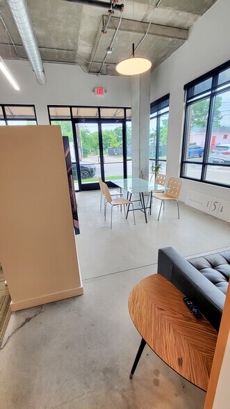 More Photos Of 1212 Chicon St, Austin Storefront Retail Office For Lease