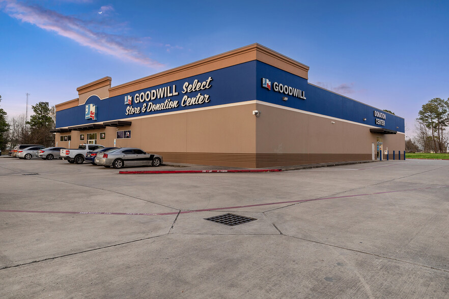 Primary Photo Of 14530 FM 2100, Crosby Department Store For Sale