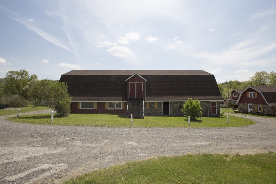 More Photos Of 201 Roses Hill Rd, Richfield Springs Hotel For Sale