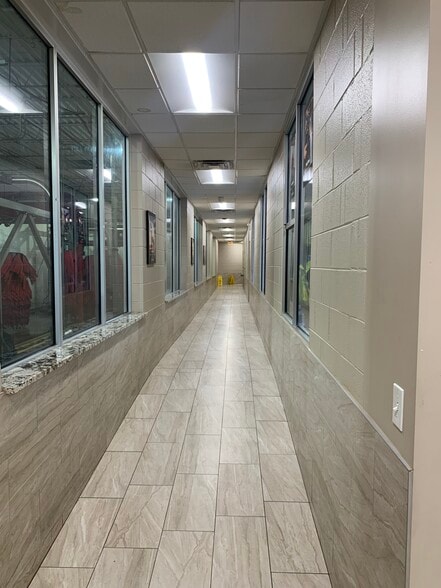 More Photos Of 5600 New Wilke Rd, Rolling Meadows Carwash For Sale