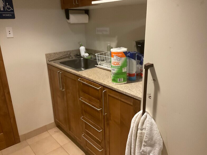 More Photos Of 7390 S Fraser St, Centennial Warehouse For Sale