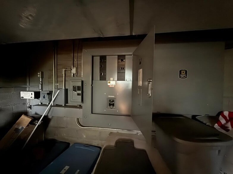 More Photos Of 4201 Blackburn Ave, Ashland Medical For Sale