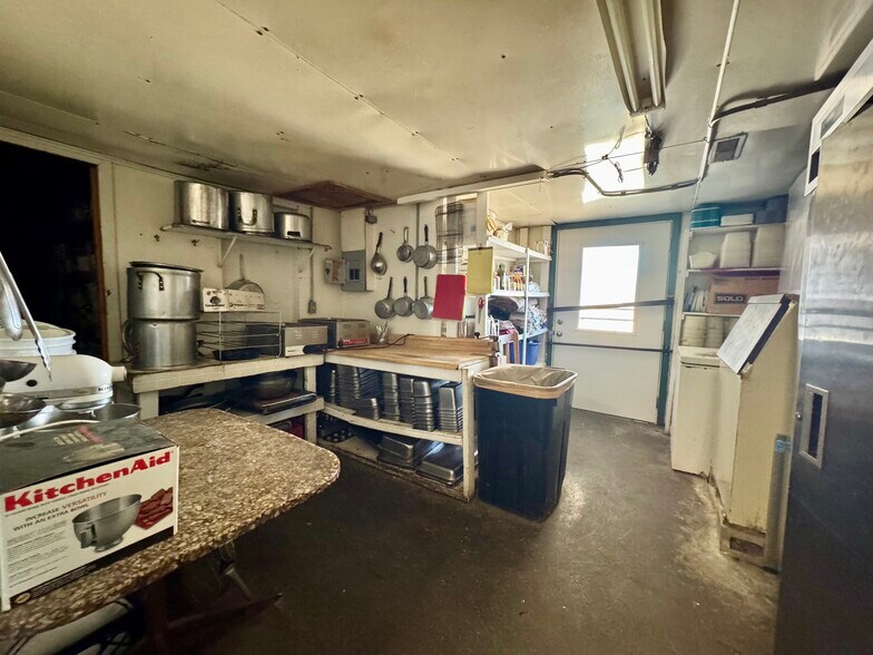 More Photos Of 11489 E Clarksville Rd, Marshall Restaurant For Sale