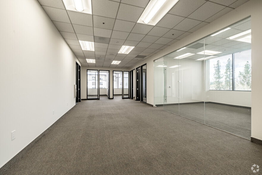 More Photos Of 6200 Canoga Ave, Woodland Hills Office For Sale