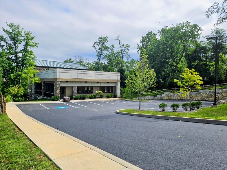 More Photos Of 3407 West Chester Pike, Newtown Square Medical For Lease
