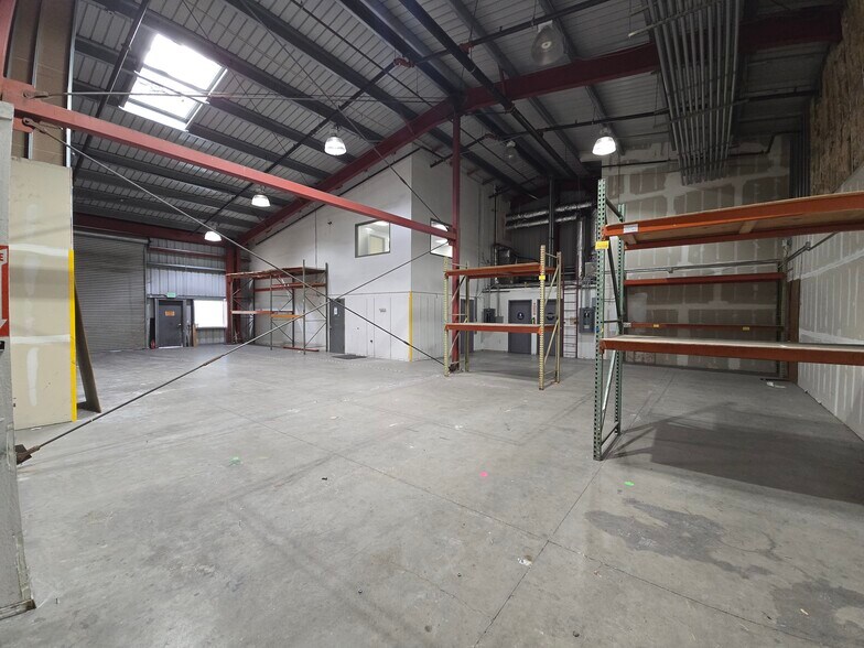 More Photos Of 8475 Forest St, Gilroy Warehouse For Lease