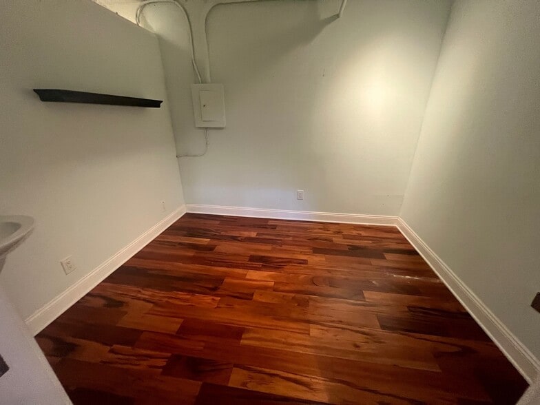 More Photos Of 300 Clematis St, West Palm Beach Storefront Retail Office For Lease