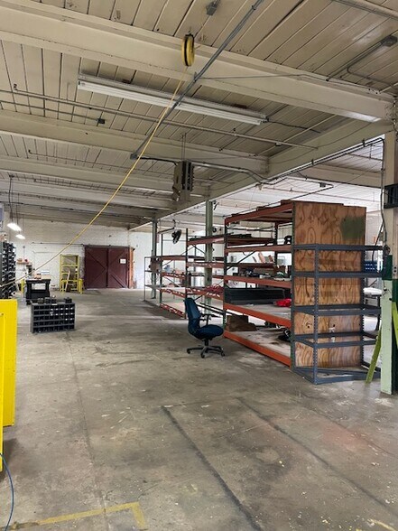 More Photos Of 2701 S Main St, Salisbury Warehouse For Lease