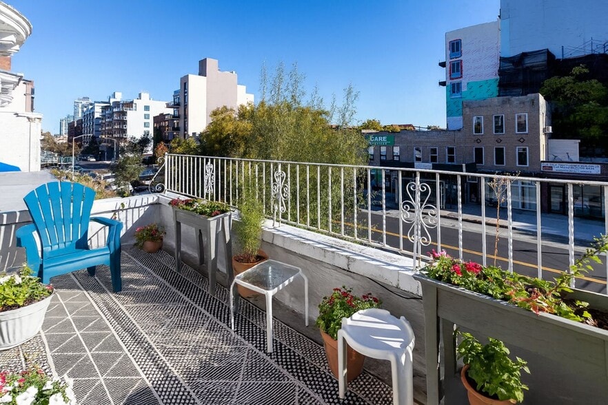 More Photos Of 96 W End Ave, Brooklyn Storefront Retail Residential For Sale