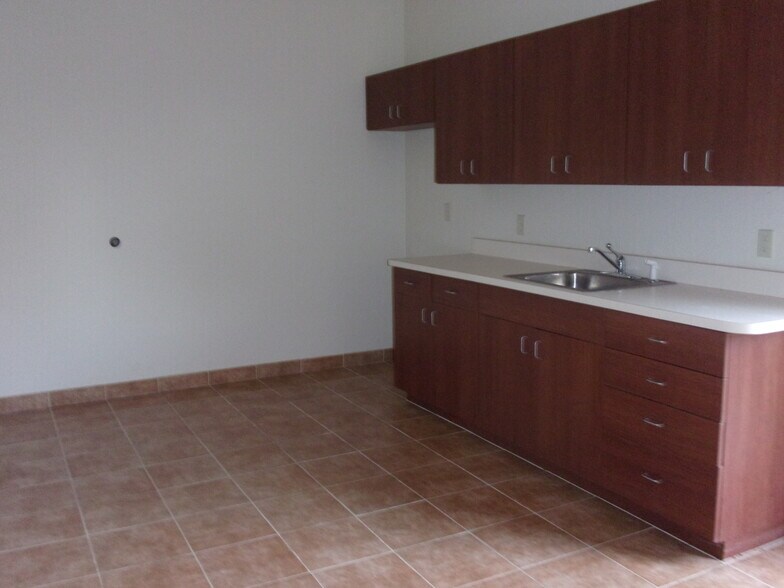 More Photos Of 305 Skyline Dr, Lady Lake Medical For Lease