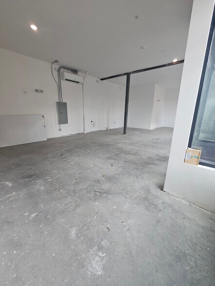 More Photos Of 90 Wealthy St SE, Grand Rapids Apartments For Lease