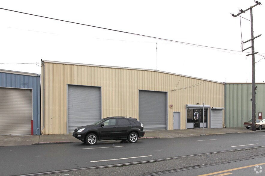 More Photos Of 1480 Carroll Ave, San Francisco Warehouse For Lease