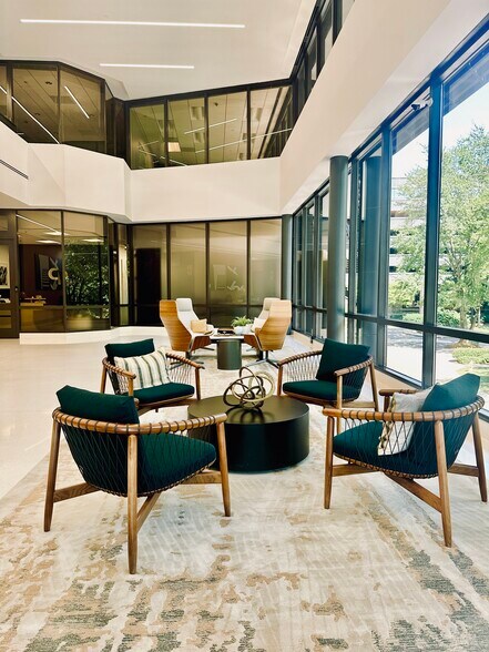 More Photos Of 1 Ravinia Dr, Atlanta Unknown For Lease