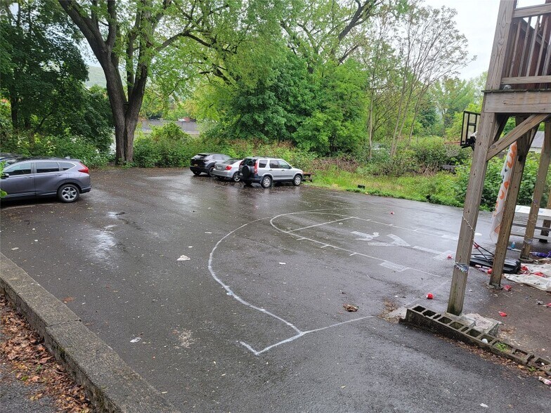 More Photos Of 82 Front St, Binghamton Apartments For Sale