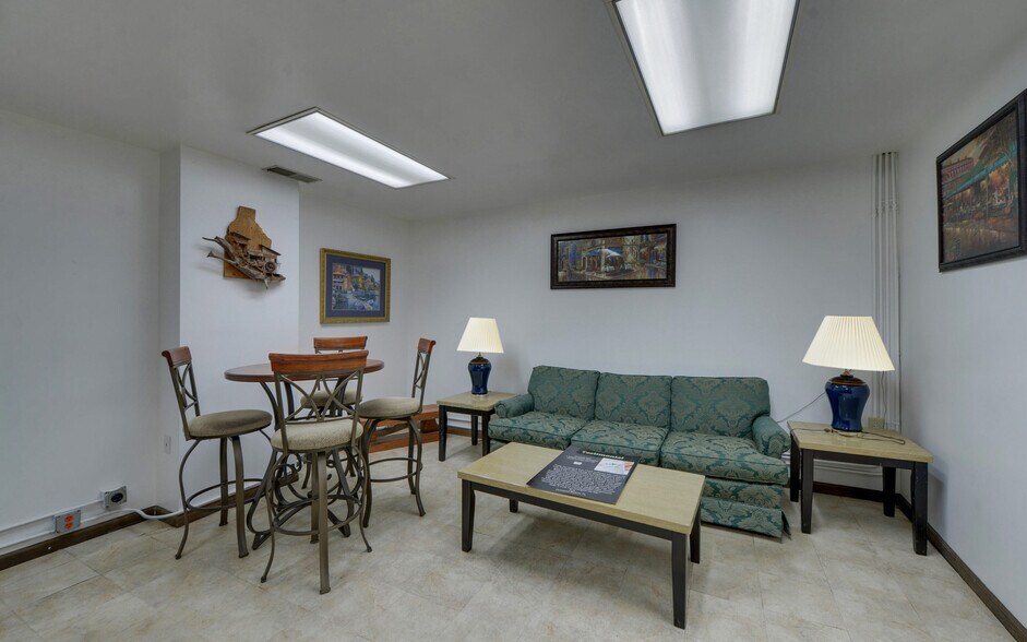 More Photos Of 250 E Currahee St, Toccoa Warehouse For Sale