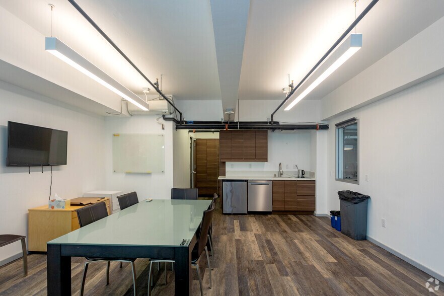 More Photos Of 387 S 1st St, San Jose Loft Creative Space For Lease