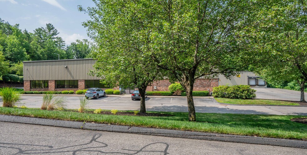 More Photos Of 299 Industrial Ln, Torrington Distribution For Lease