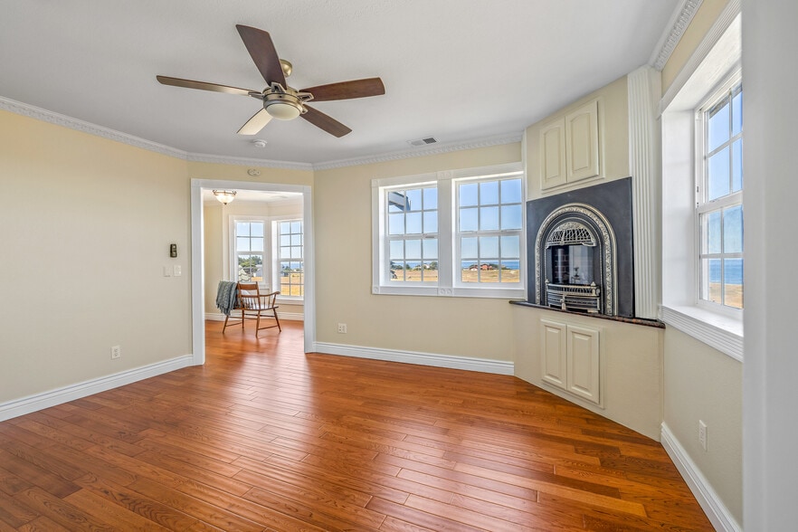 More Photos Of 19351 Del Mar Dr, Fort Bragg Specialty For Sale