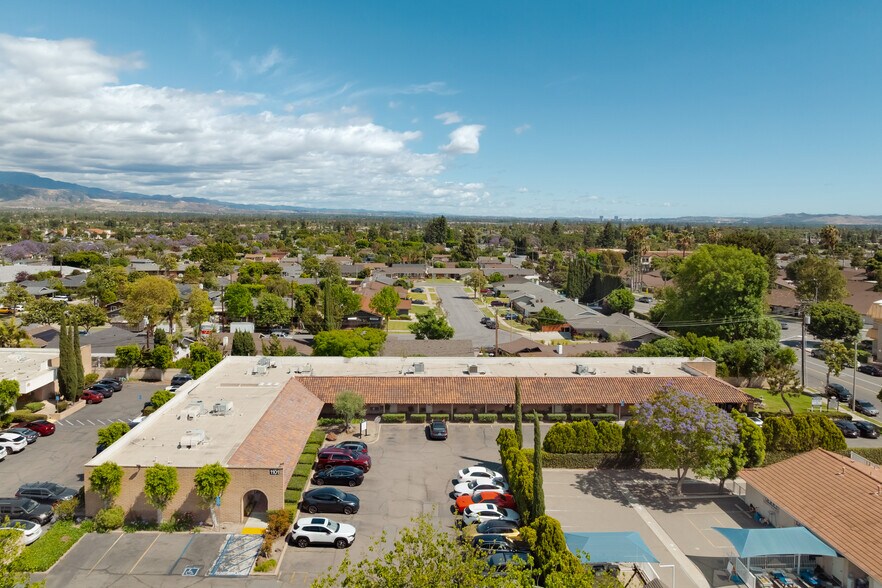More Photos Of 13362 Newport Ave, Tustin Unknown For Lease