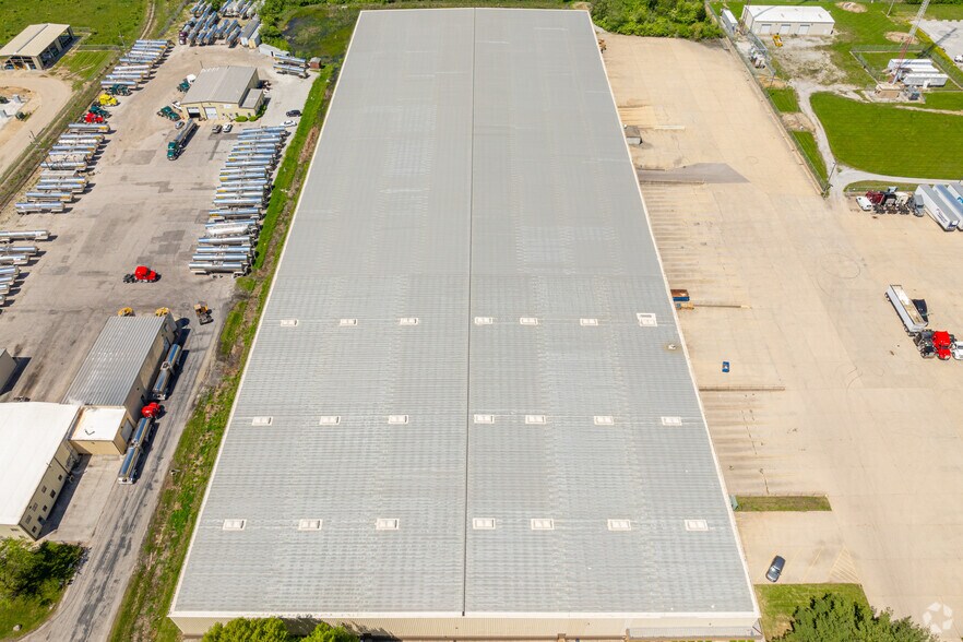 More Photos Of 2580 S 30th St, Lafayette Warehouse For Sale