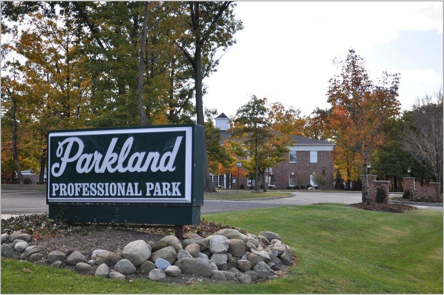 More Photos Of 3045 Southwestern Blvd, Orchard Park Unknown For Lease