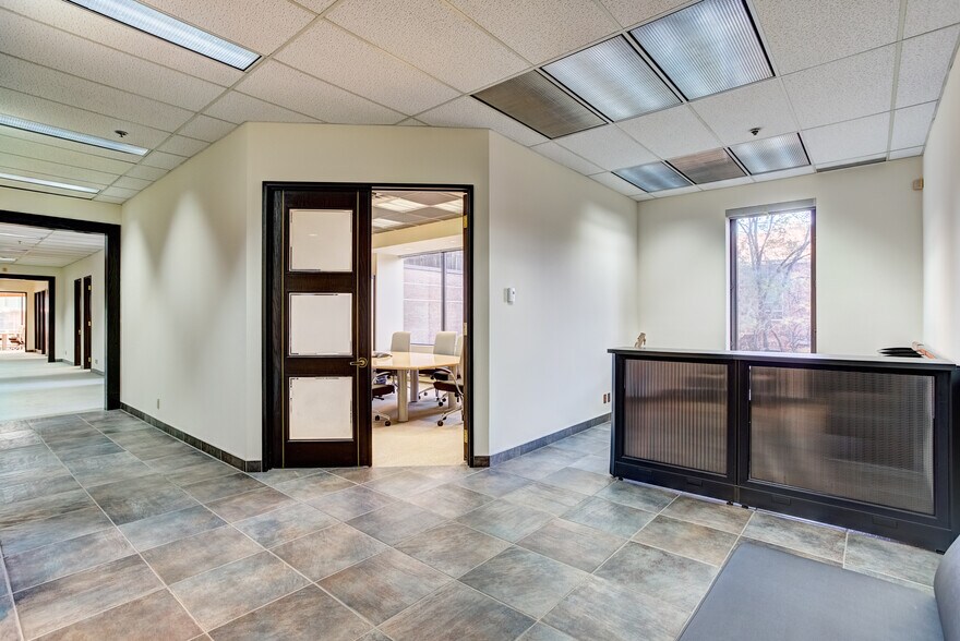 More Photos Of 1111 Rue Saint-Urbain, Montréal Office Residential For Sale
