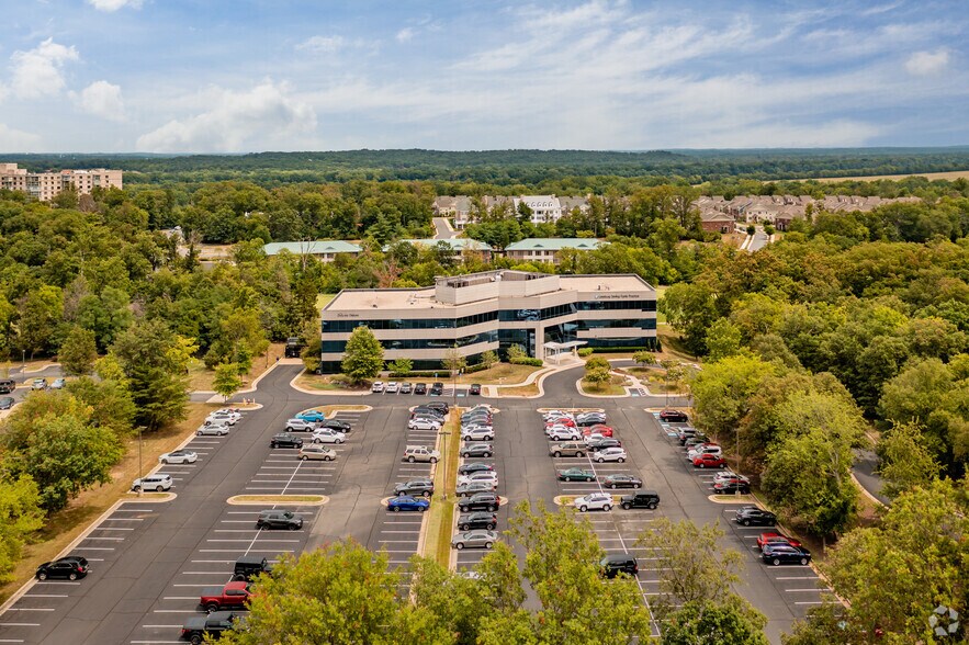 More Photos Of 44084 Riverside Pky, Lansdowne Office For Sale