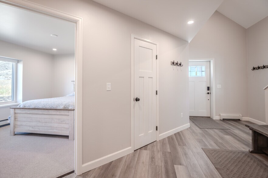 More Photos Of 43950 US Highway 50, Gunnison Flex For Sale